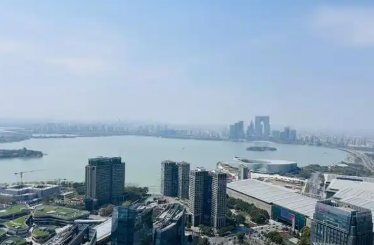 LEED绿色建筑认证对零碳园区绿色低碳多样性持续发展